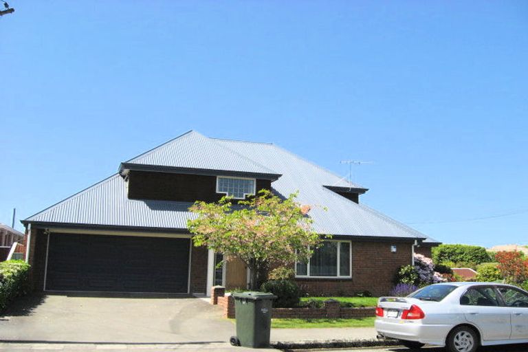 Photo of property in 16 Ryeland Avenue, Ilam, Christchurch, 8041