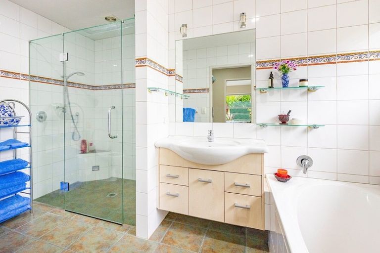 Photo of property in 56 Old Waipu Road, Mangawhai, 0505