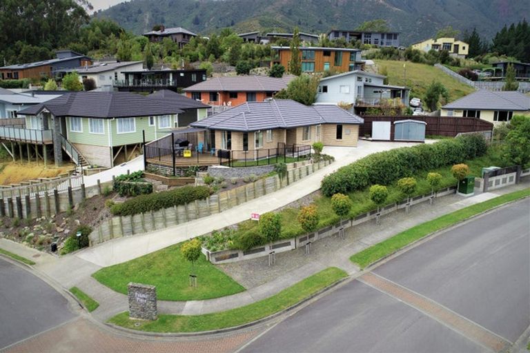 Photo of property in 2 Pukeko Place, Picton, 7220