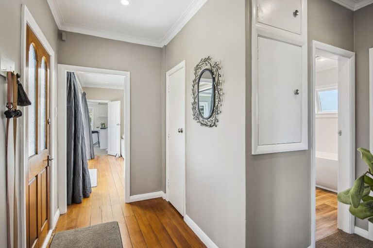 Photo of property in 16 Francis Road, Paraparaumu Beach, Paraparaumu, 5032