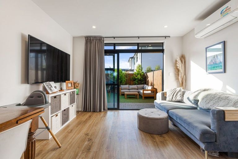 Photo of property in 37 Treloar Crescent, Hobsonville, Auckland, 0616