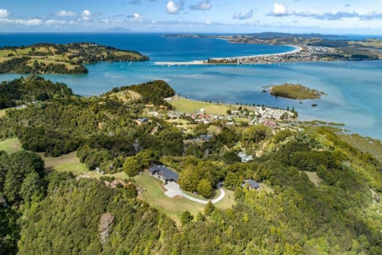 Photo of property in 28 Ashton Road, Whangateau, Warkworth, 0985