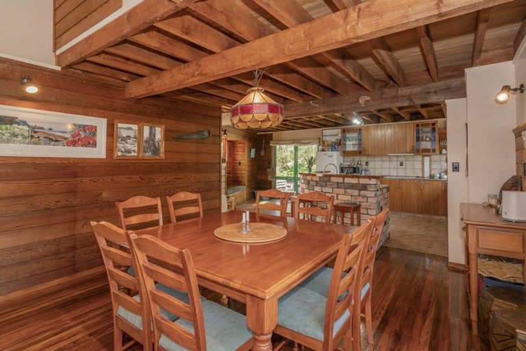 Photo of property in 35 Whiritoa Beach Road, Whiritoa, Whangamata, 3691