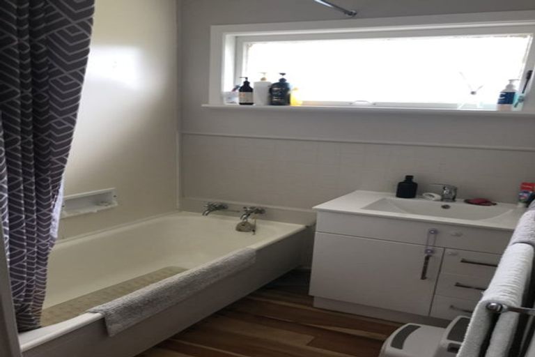 Photo of property in 73 Lewis Street, Glenview, Hamilton, 3206