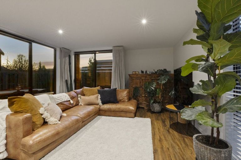 Photo of property in 33 Dewar Street, Lake Hayes, Queenstown, 9304