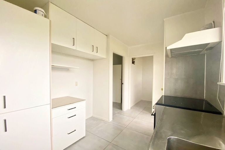 Photo of property in 83 Archmillen Avenue, Pakuranga Heights, Auckland, 2010