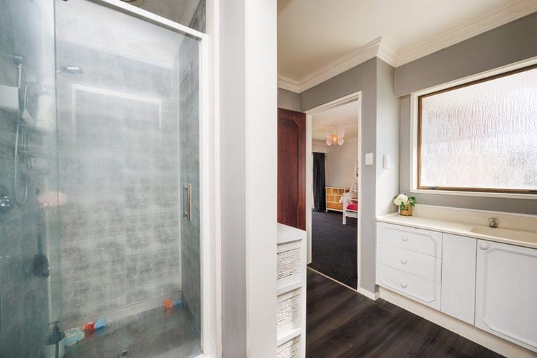 Photo of property in 18 Kentucky Way, Awapuni, Palmerston North, 4412