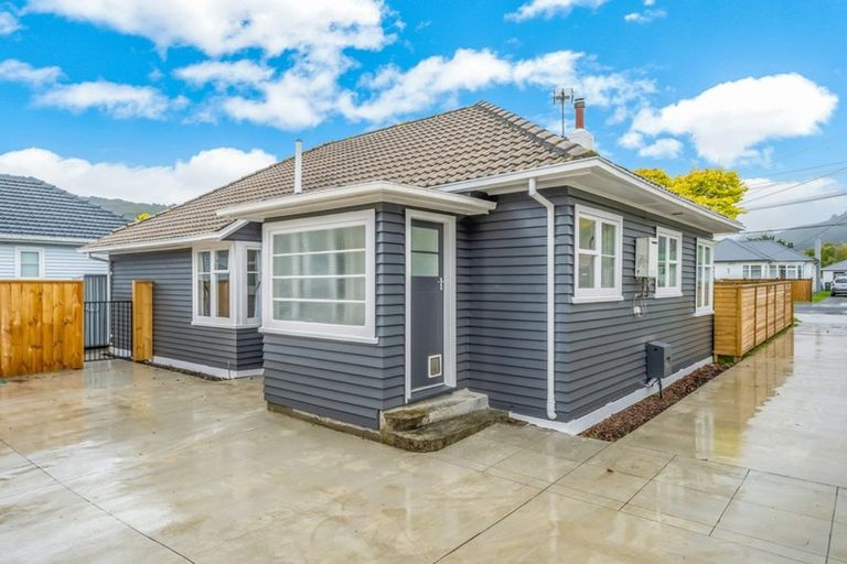 Photo of property in 15c Burden Avenue, Wainuiomata, Lower Hutt, 5014