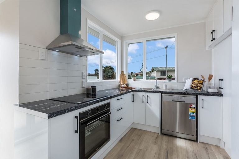 Photo of property in 79 Driver Crescent, Cannons Creek, Porirua, 5024