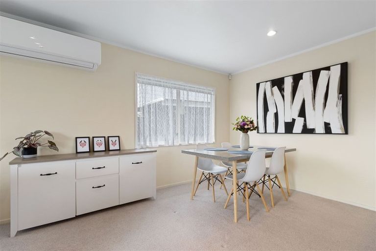 Photo of property in 1/49 Strid Road, Te Atatu South, Auckland, 0610