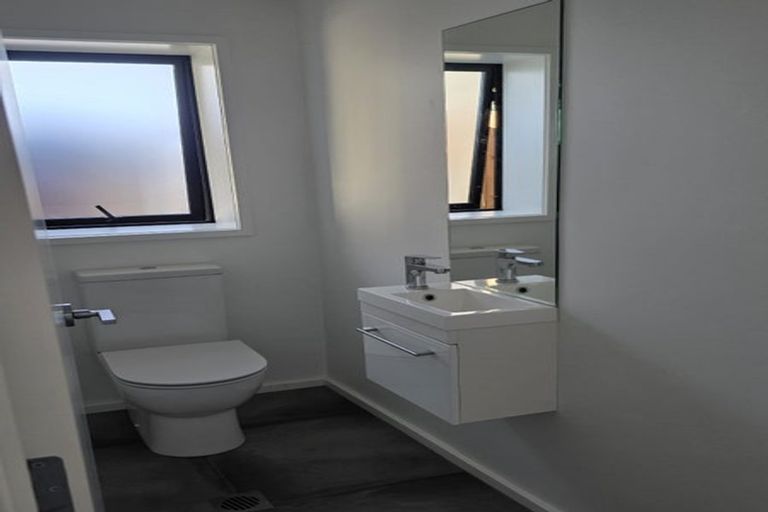 Photo of property in 115 Banks Street, Marfell, New Plymouth, 4310