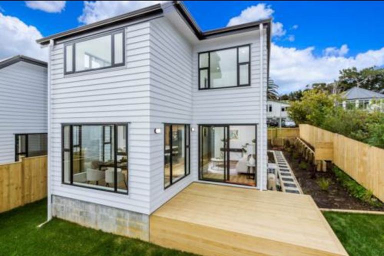 Photo of property in 1b Rimu Rise, Albany, Auckland, 0632