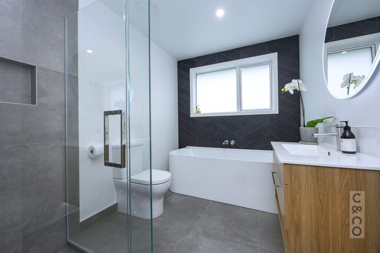 Photo of property in 31 Fruitlands Road, Kumeu, 0810