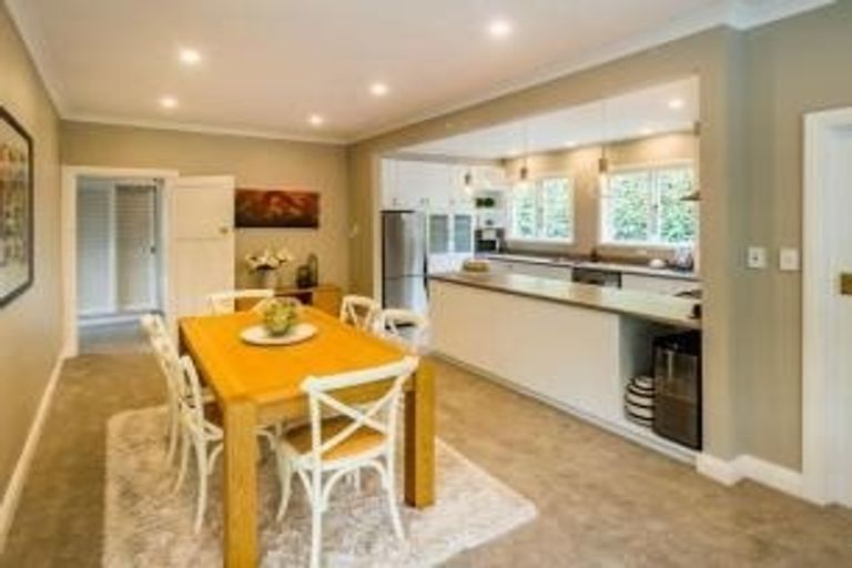 Photo of property in 52a Creswick Terrace, Northland, Wellington, 6012