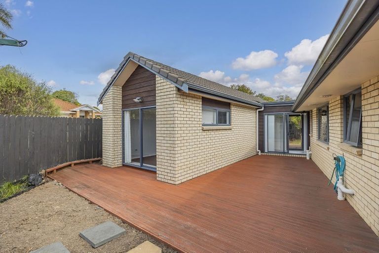 Photo of property in 56 Lothian Brae, Wattle Downs, Auckland, 2103