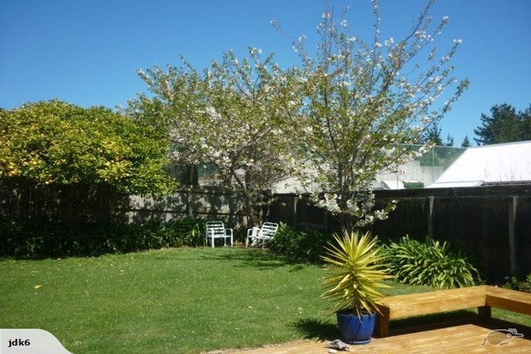 Photo of property in 76 Te Moana Road, Waikanae Beach, Waikanae, 5036