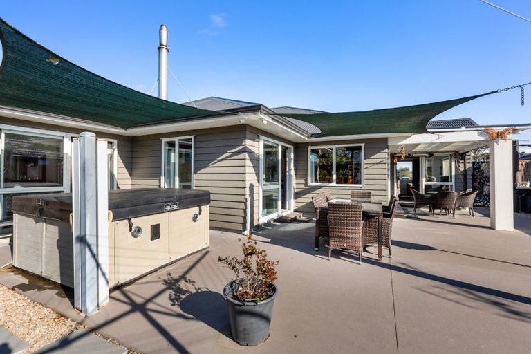 Photo of property in 22 Dreaver Drive, Waitara, 4320