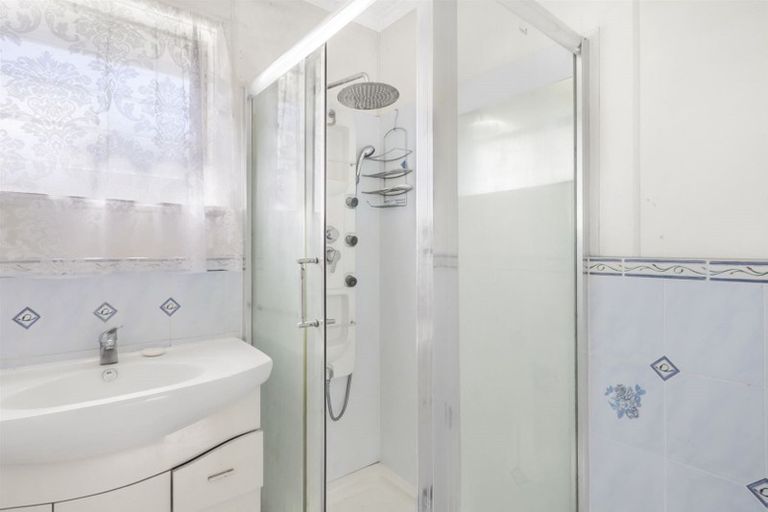 Photo of property in 116 St Georges Road, Avondale, Auckland, 0600