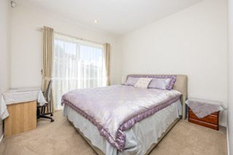 Photo of property in 45 Bordeaux Parade, Te Atatu South, Auckland, 0610