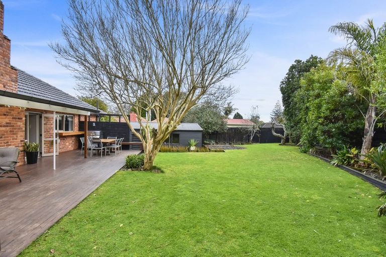 Photo of property in 41 Youngs Road, Papakura, 2110