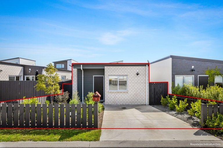 Photo of property in 3 Heri Lane, Westgate, Auckland, 0814