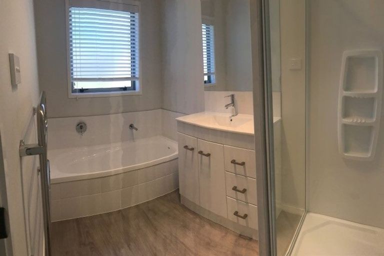 Photo of property in 17 Te Kio Crescent, Papamoa Beach, Papamoa, 3118