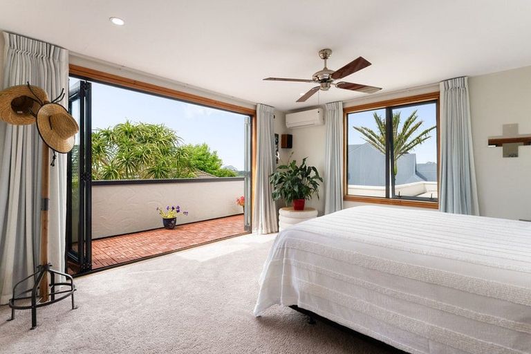 Photo of property in 2 La Cumbre Close, Bethlehem, Tauranga, 3110