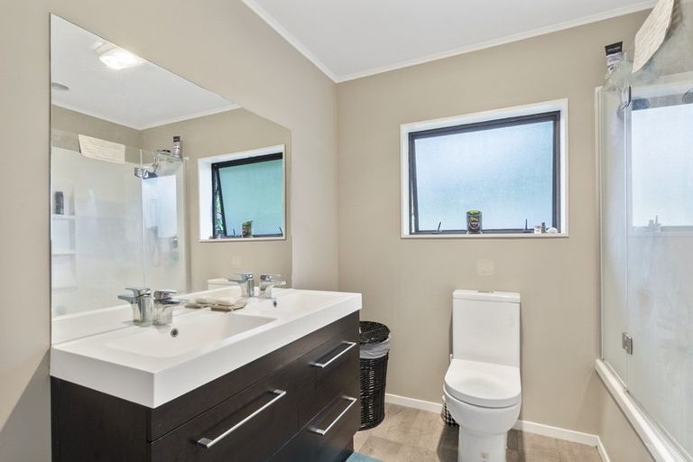 Photo of property in 17 Esmae Place, Dinsdale, Hamilton, 3204