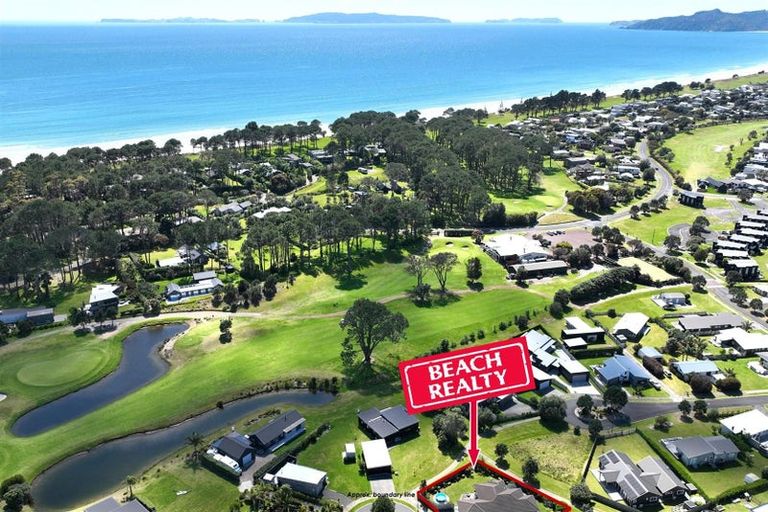 Photo of property in 106 Benjamin Place, Matarangi, Whitianga, 3592