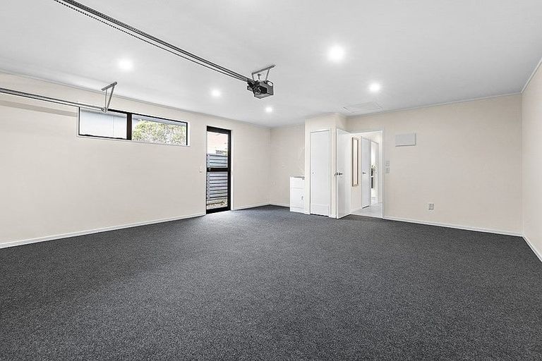 Photo of property in 206 Glengarry Road, Glen Eden, Auckland, 0602