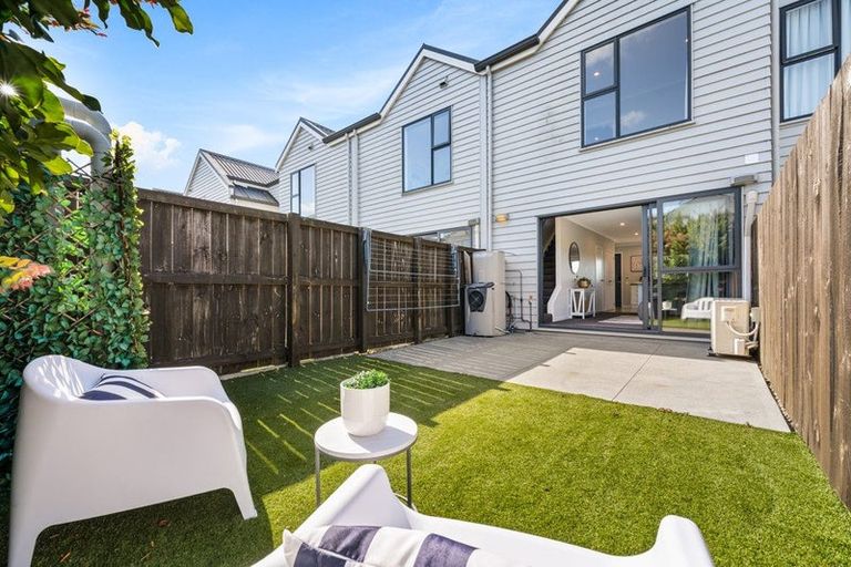 Photo of property in 65 Glidepath Road, Hobsonville, Auckland, 0616