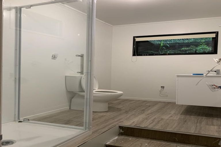 Photo of property in 2/846 Beach Road, Torbay, Auckland, 0630