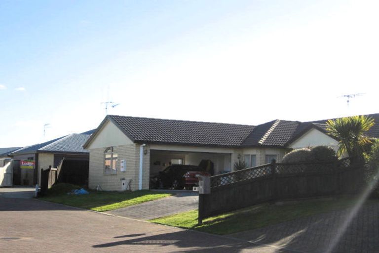 Photo of property in 32 Northmeadow Drive, Rototuna, Hamilton, 3210