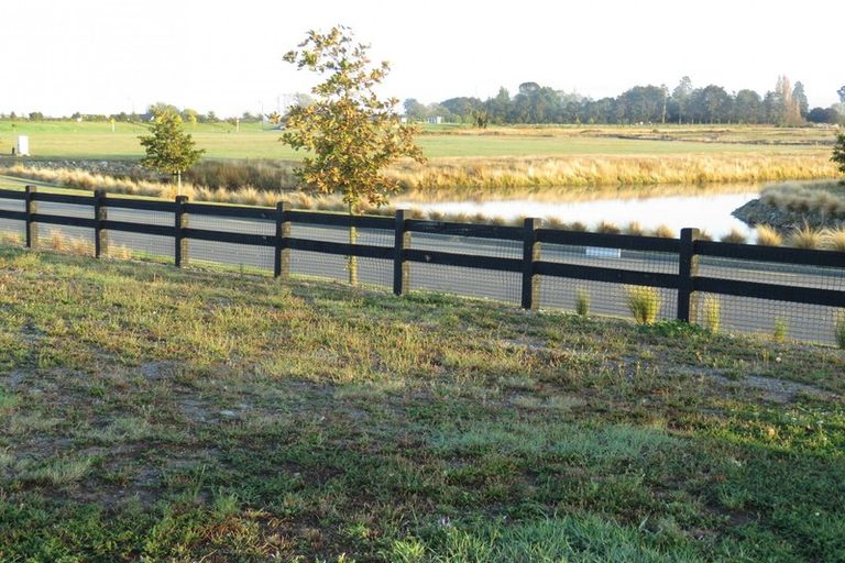 Photo of property in 8 West Bay Place, Huntingdon, Ashburton, 7774