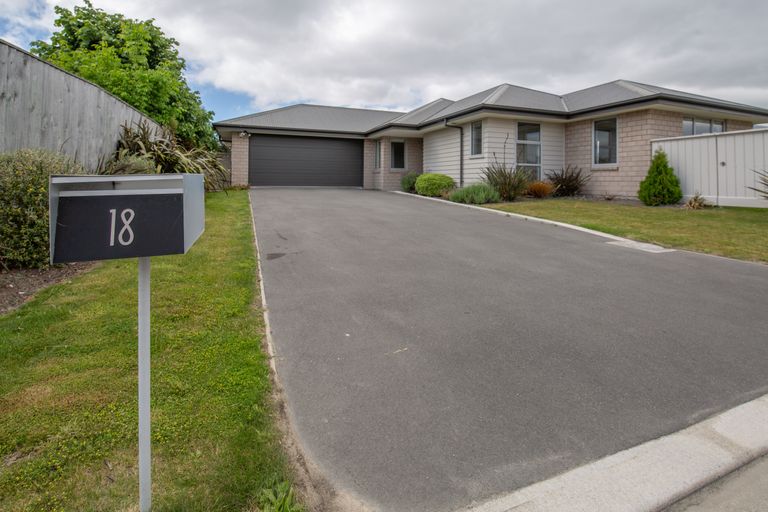 Photo of property in 18 Munich Place, Bromley, Christchurch, 8062