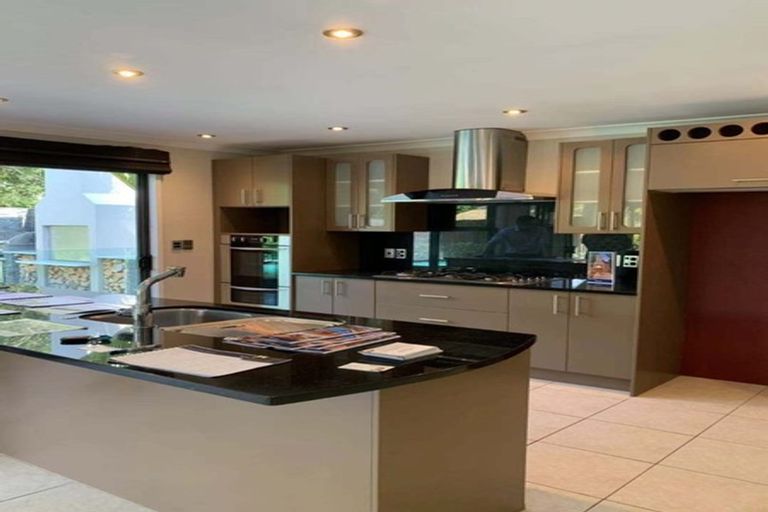 Photo of property in 15 Twin Court, Albany, Auckland, 0632