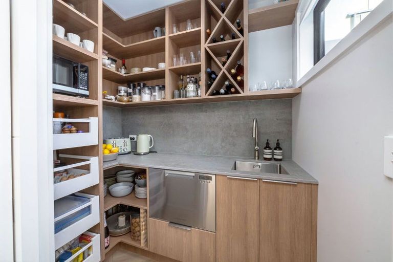 Photo of property in 6 Farley Avenue, Greytown, 5712