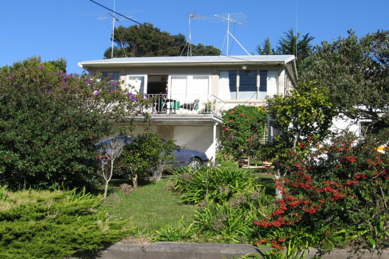 Photo of property in 37 Hammond Avenue, Hatfields Beach, Orewa, 0931