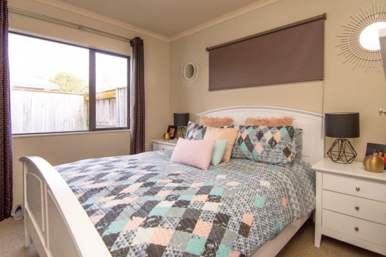 Photo of property in 4 Johnstone Drive, Fitzherbert, Palmerston North, 4410