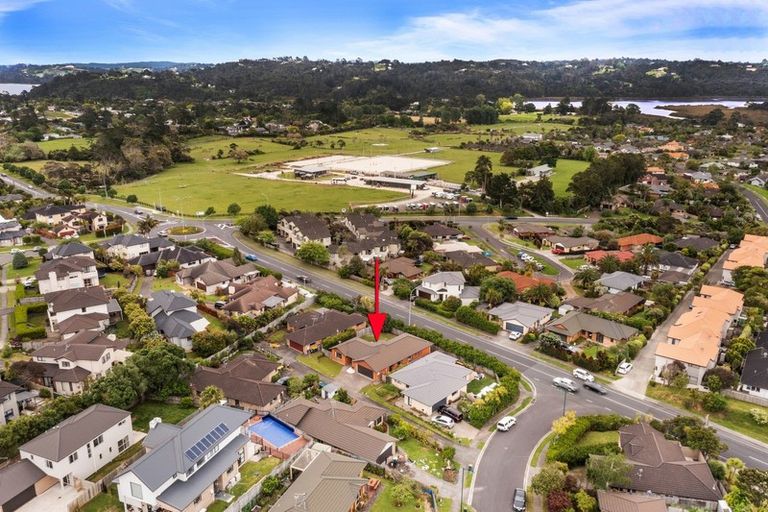 Photo of property in 3 Durbin Court, Greenhithe, Auckland, 0632