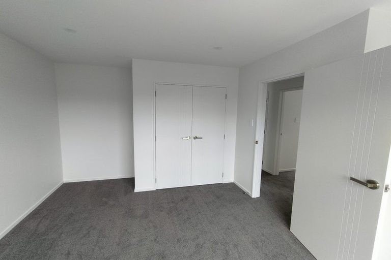 Photo of property in 1 Korokio Lane, Henderson, Auckland, 0612