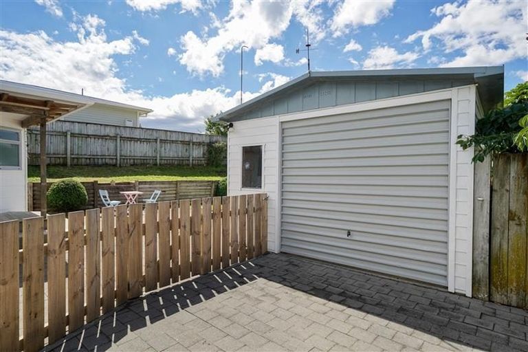 Photo of property in 36 Gray Avenue, Paraparaumu Beach, Paraparaumu, 5032