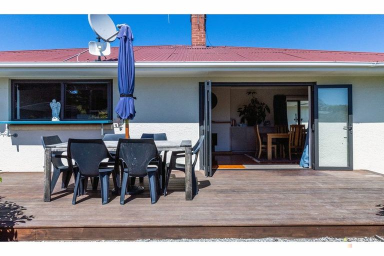 Photo of property in 3 Price Street, Waimate, 7924
