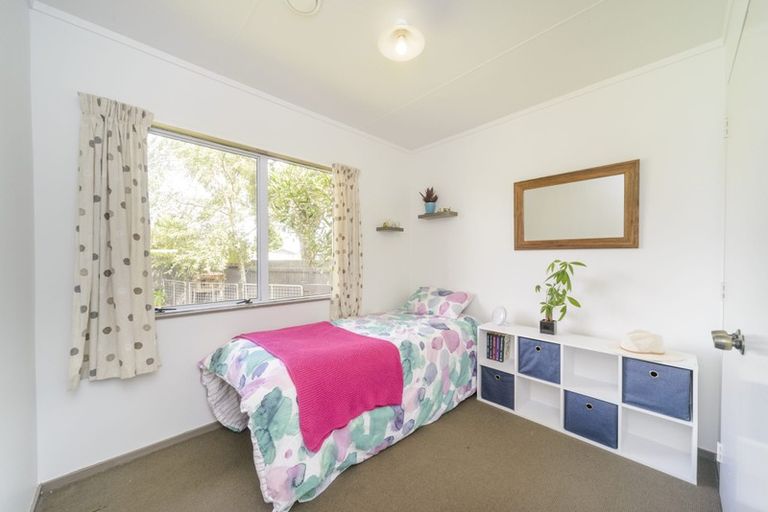 Photo of property in 97 Hillcrest Drive, Kelvin Grove, Palmerston North, 4414