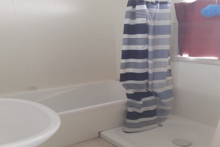 Photo of property in 11 Morrison Avenue, Northcote, Christchurch, 8052