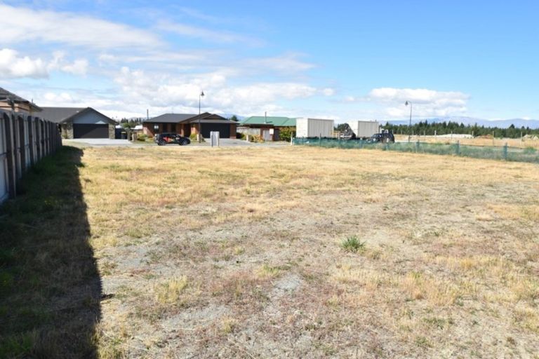 Photo of property in 32 Lakeland Avenue, Twizel, 7901