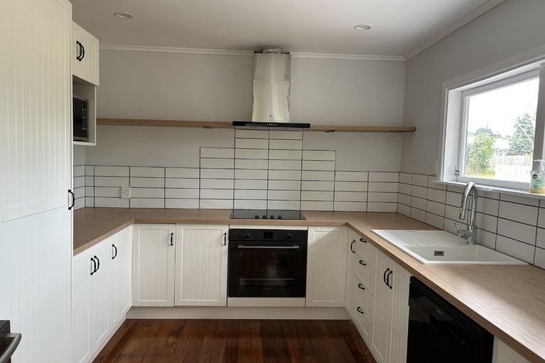 Photo of property in 120b Awaroa Road, Helensville, 0800