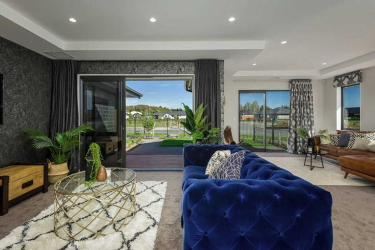 Photo of property in 37 Prestons Park Drive, Marshland, Christchurch, 8083