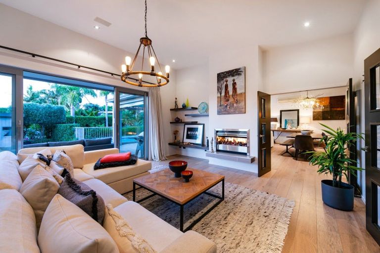 Photo of property in 35 Pounamu Avenue, Greenhithe, Auckland, 0632