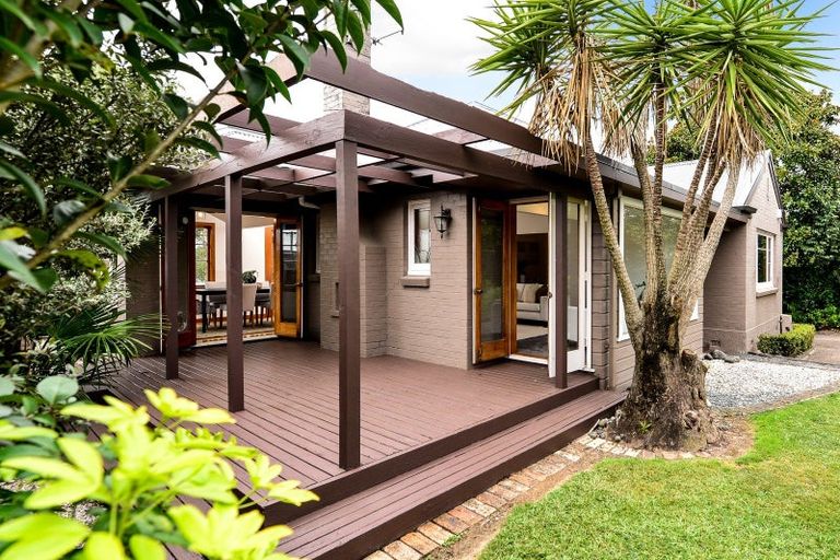 Photo of property in 22 Oakley Avenue, Claudelands, Hamilton, 3214